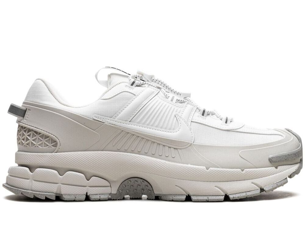 Nike Zoom Vomero 5 Roam in white and grey