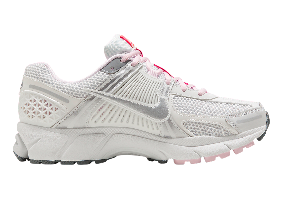 Nike Zoom Vomero 5 "White Pink"